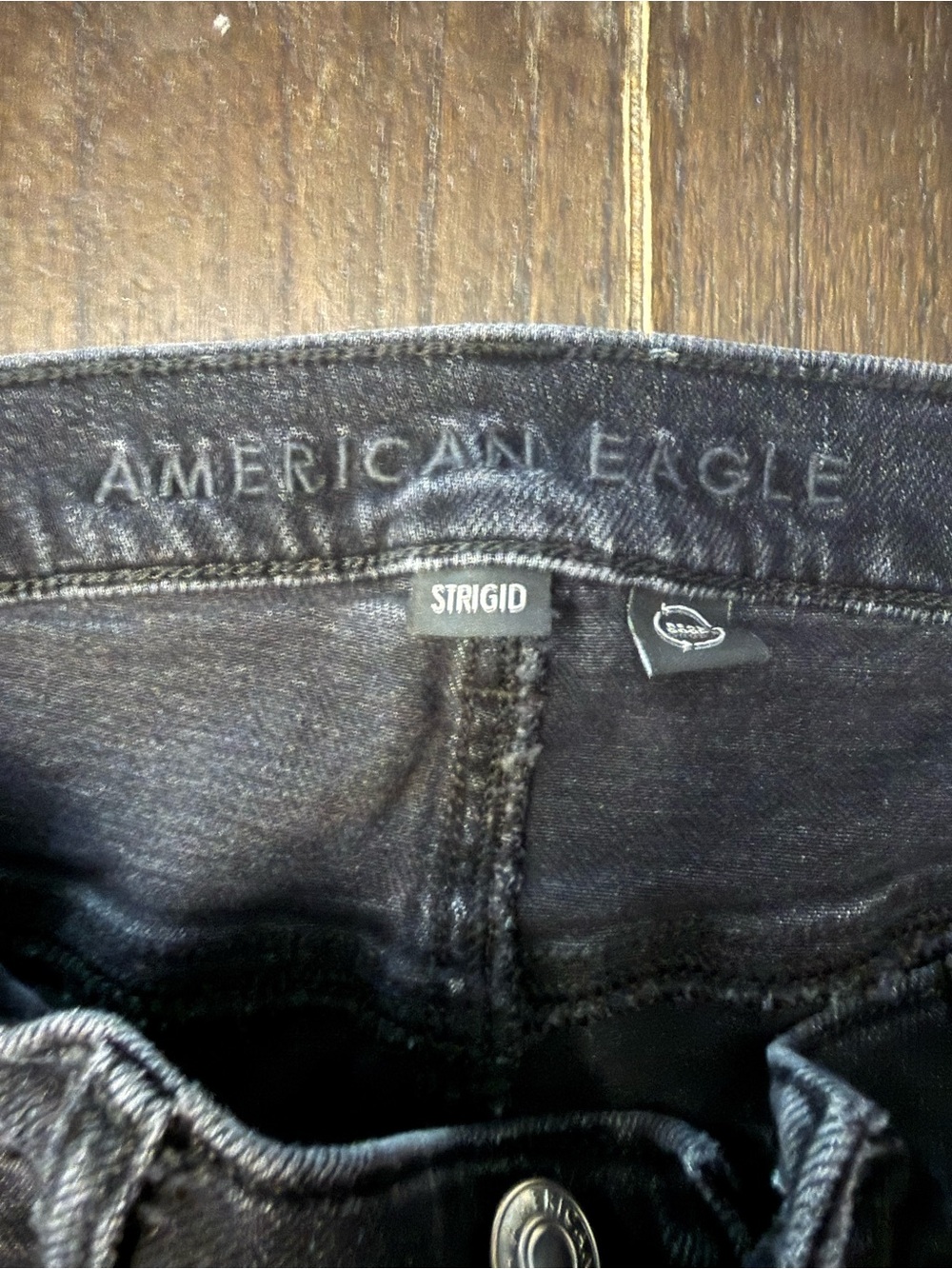 American Eagle Outfitters Strigid Womens Black Distressed Straight Jeans Size 10 - Picture 2 of 8